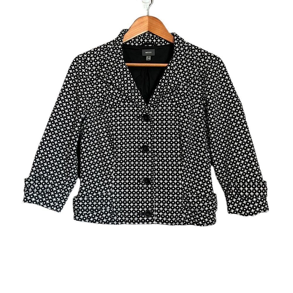 Mexx black and white pattern coat.‎